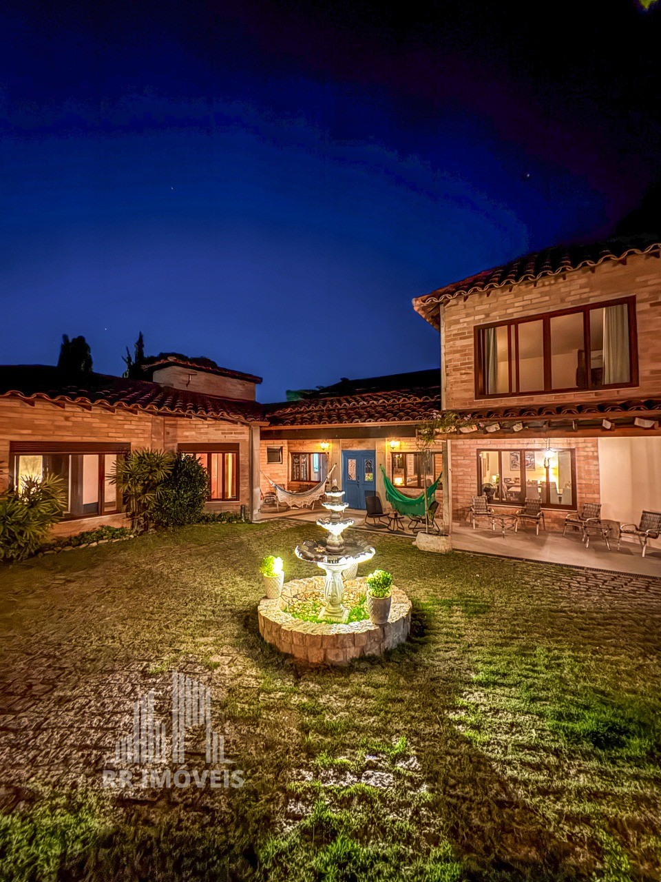 Casa, 3 quartos, 342 m² - Foto 1