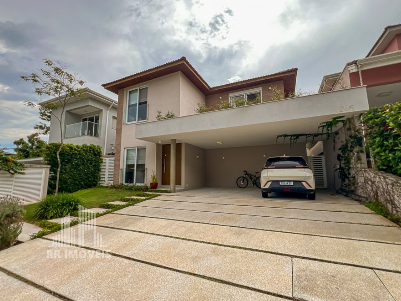 Casa, 4 quartos, 376 m² - Foto 1