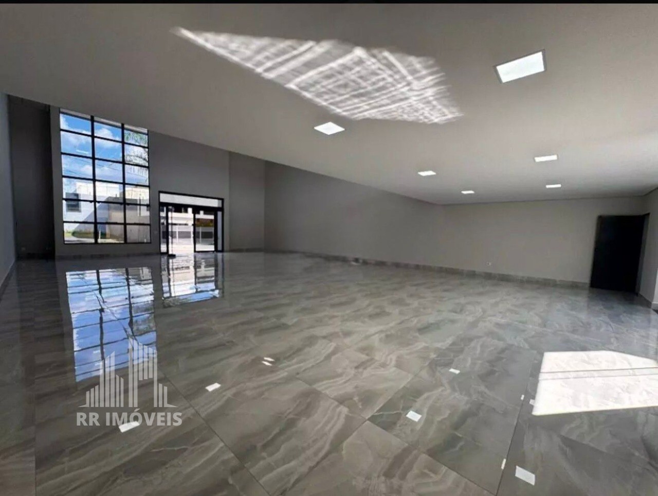 Loja-Salão, 320 m² - Foto 2