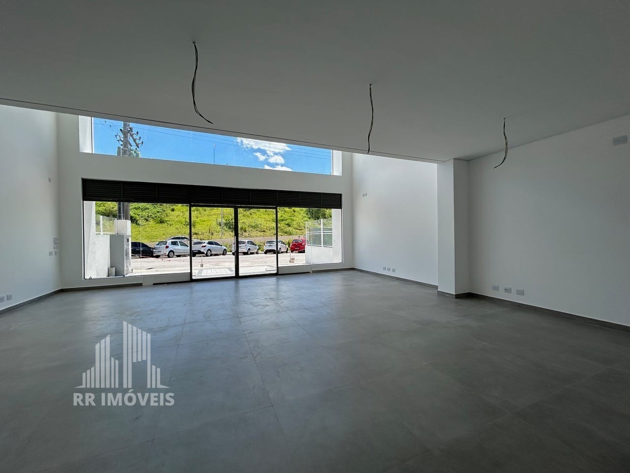 Sala-Conjunto, 300 m² - Foto 1