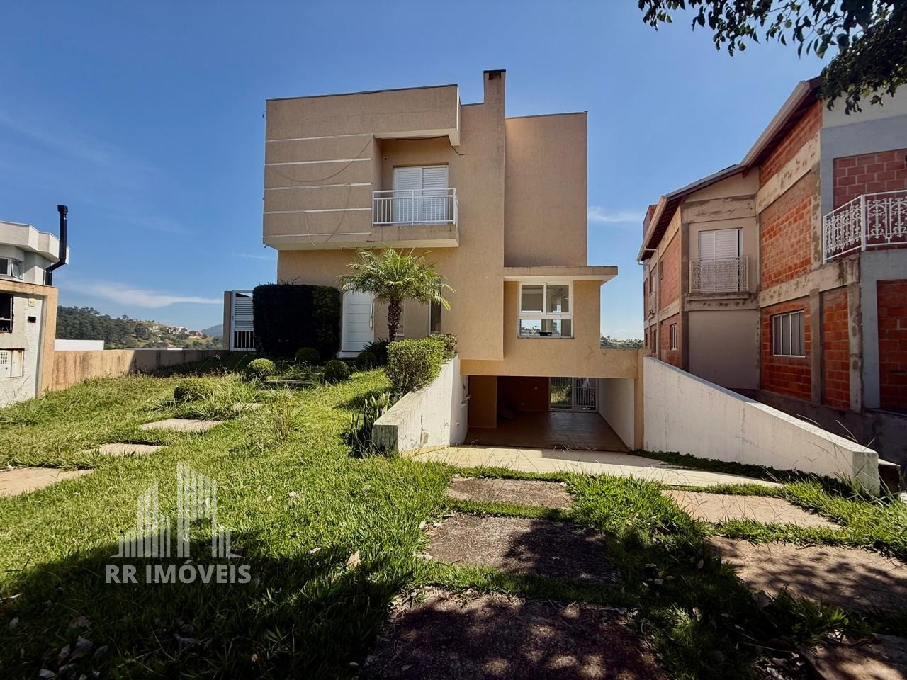 Casa, 4 quartos, 340 m² - Foto 1
