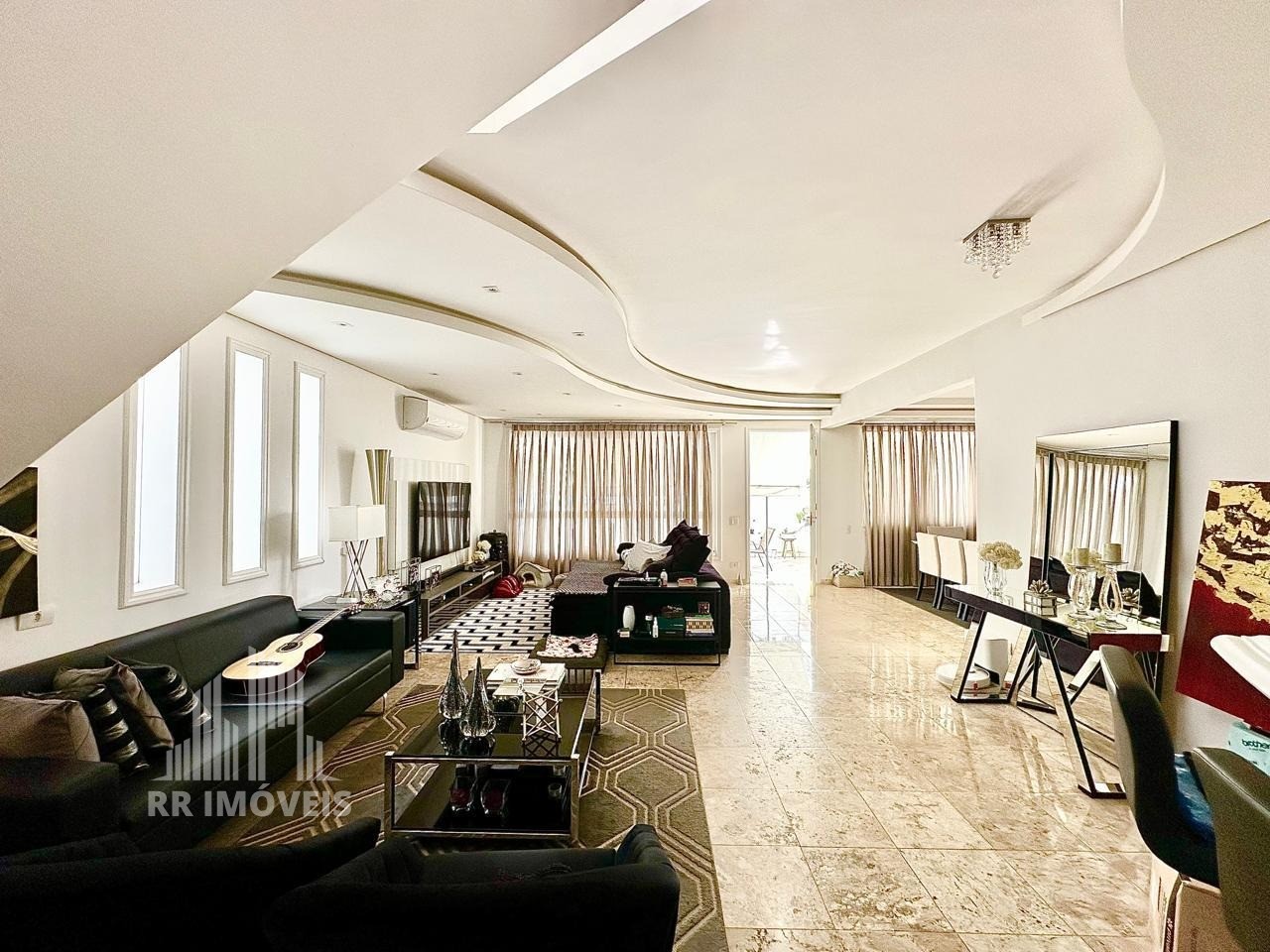 Casa, 4 quartos, 315 m² - Foto 2