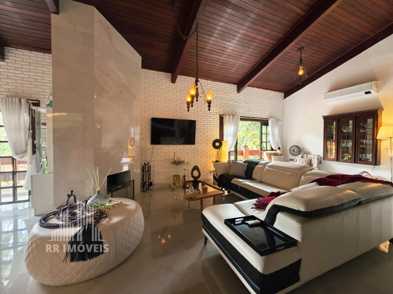 Casa, 5 quartos, 2800 m² - Foto 2