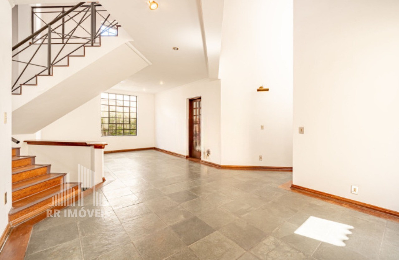 Casa, 3 quartos, 239 m² - Foto 2