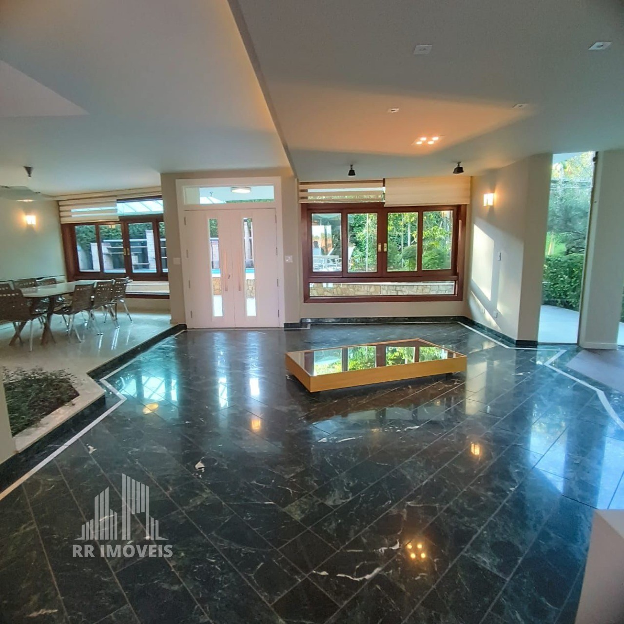 Casa, 6 quartos, 627 m² - Foto 1