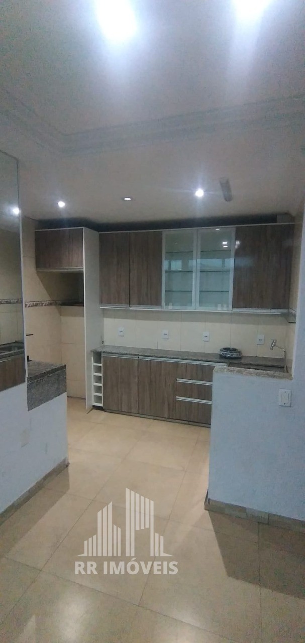 Casa, 3 quartos, 250 m² - Foto 2
