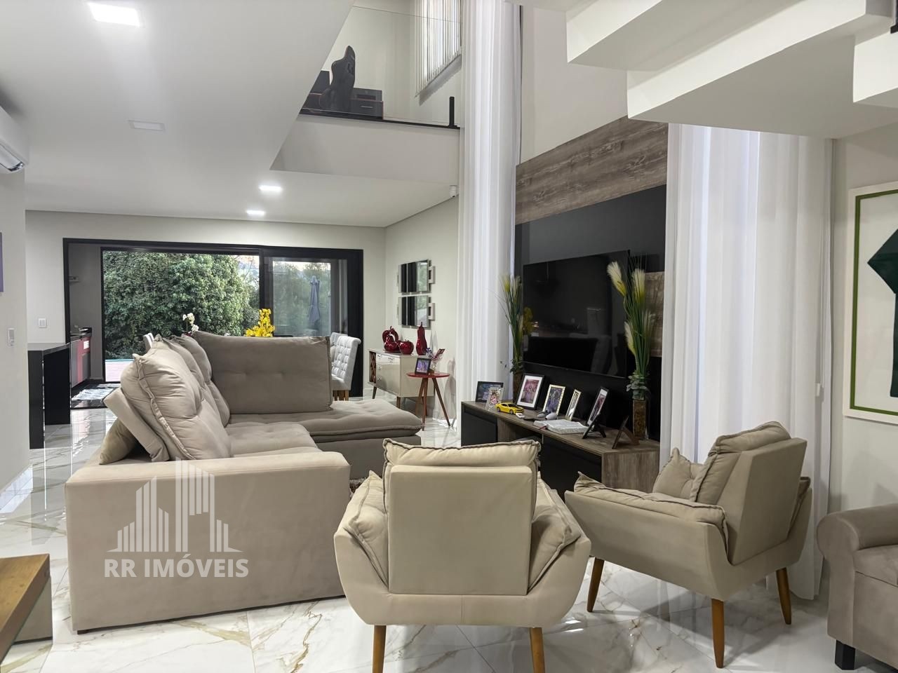 Casa, 3 quartos, 240 m² - Foto 13