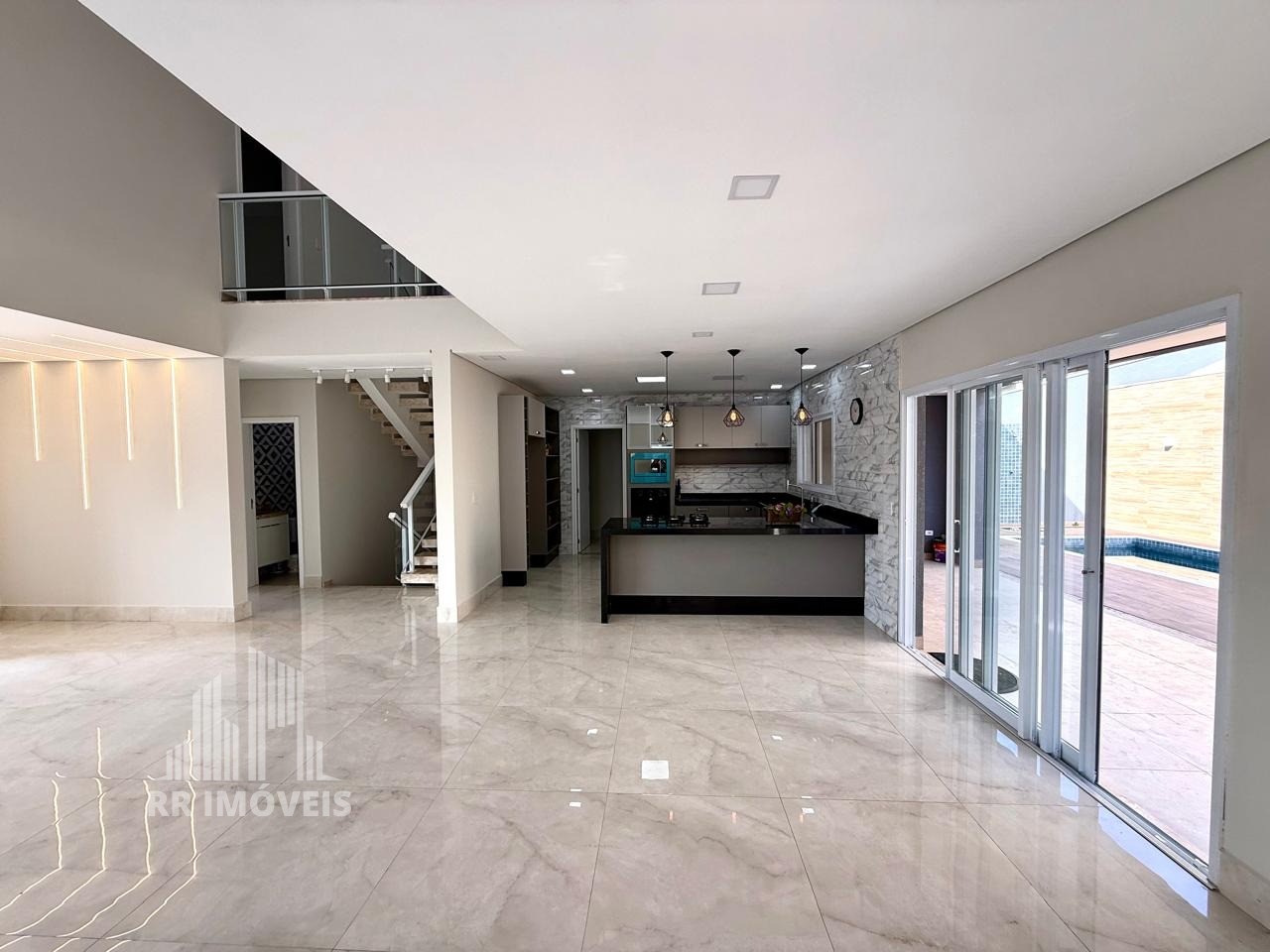 Casa, 3 quartos, 287 m² - Foto 1