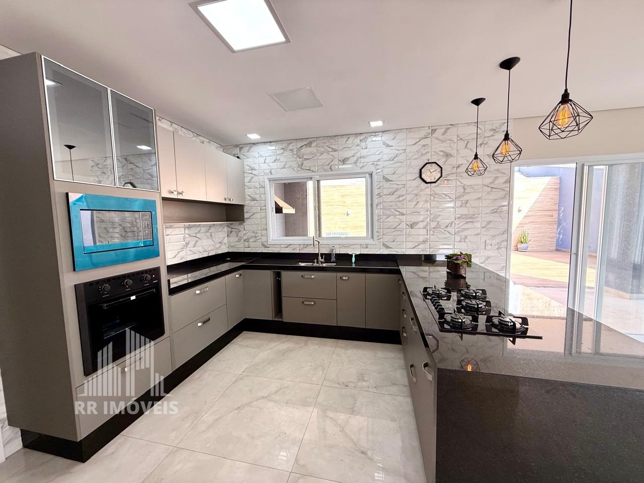 Casa, 3 quartos, 287 m² - Foto 2