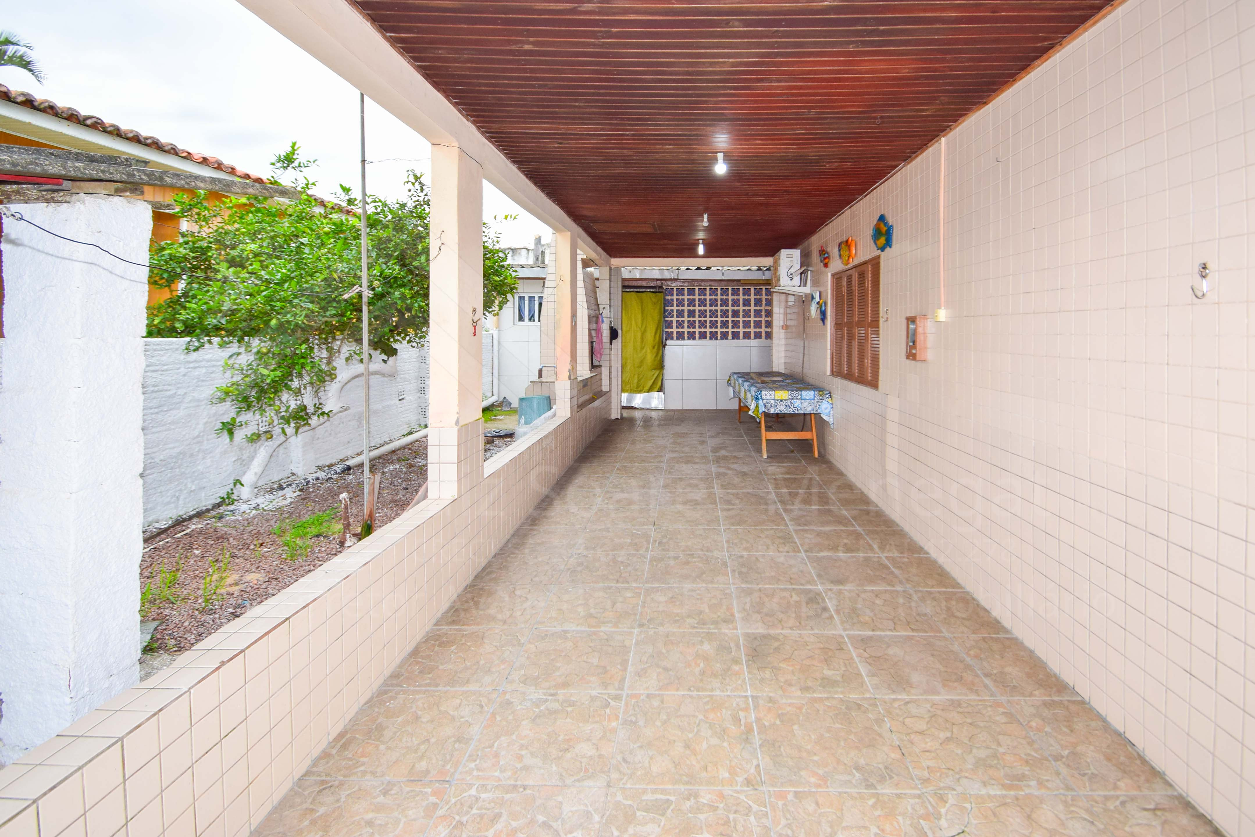 Casa à venda com 3 quartos, 143m² - Foto 4