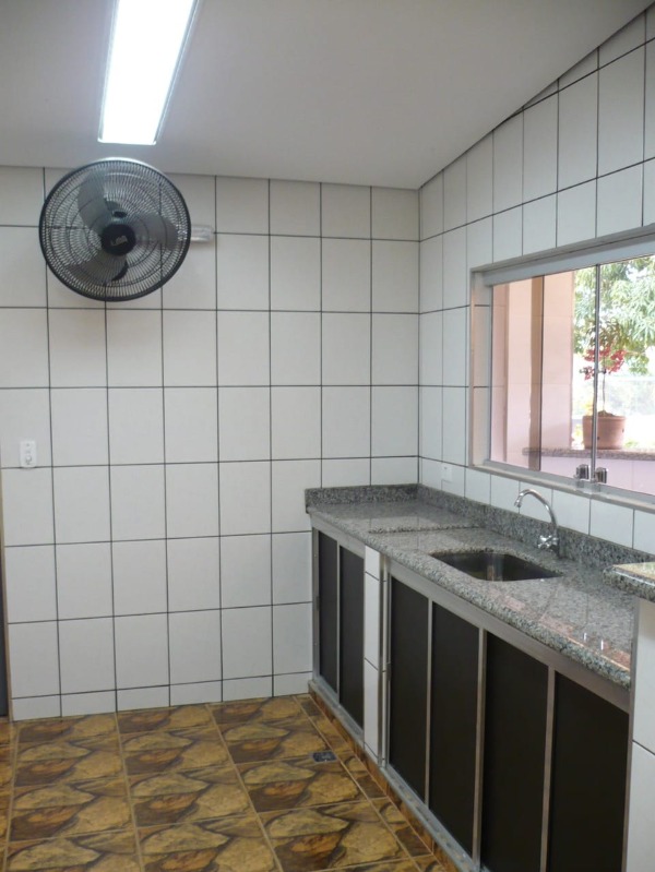 Chácara à venda com 4 quartos, 2160m² - Foto 4