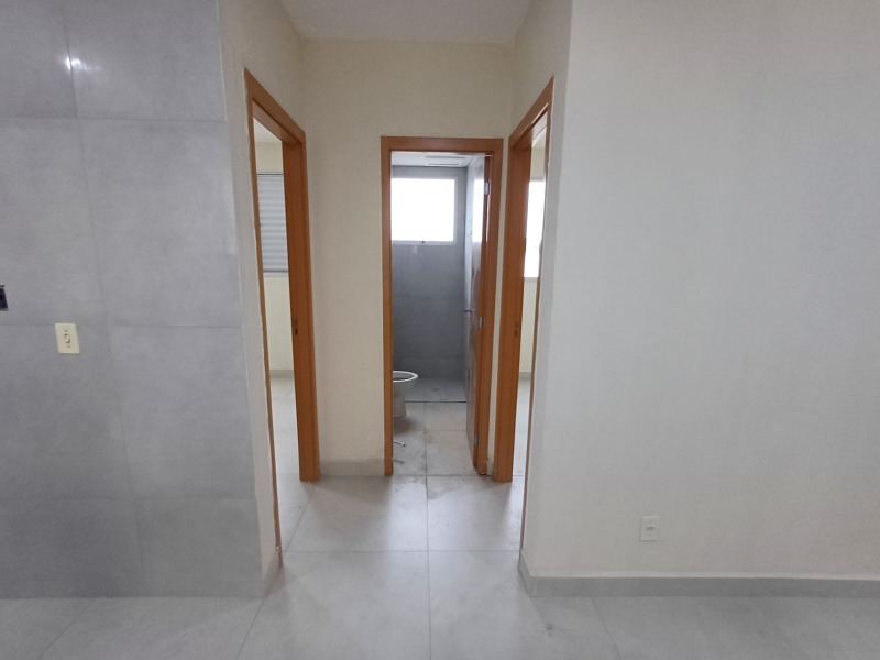 Apartamento à venda com 2 quartos, 41m² - Foto 3