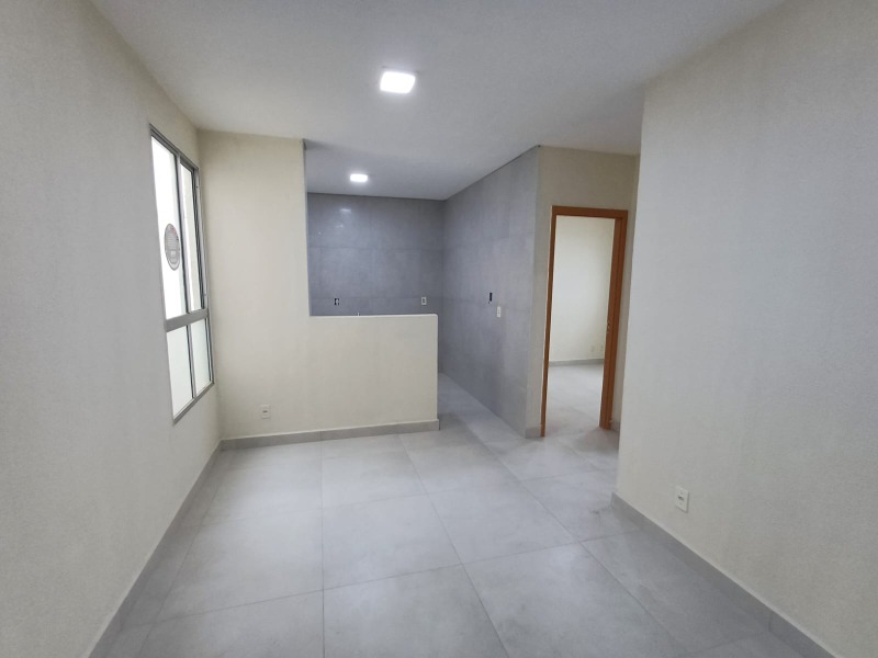 Apartamento à venda com 2 quartos, 41m² - Foto 2