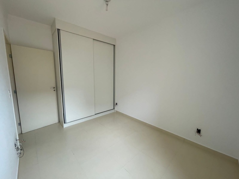 Apartamento à venda com 2 quartos, 71m² - Foto 3