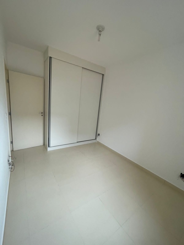 Apartamento à venda com 2 quartos, 71m² - Foto 4