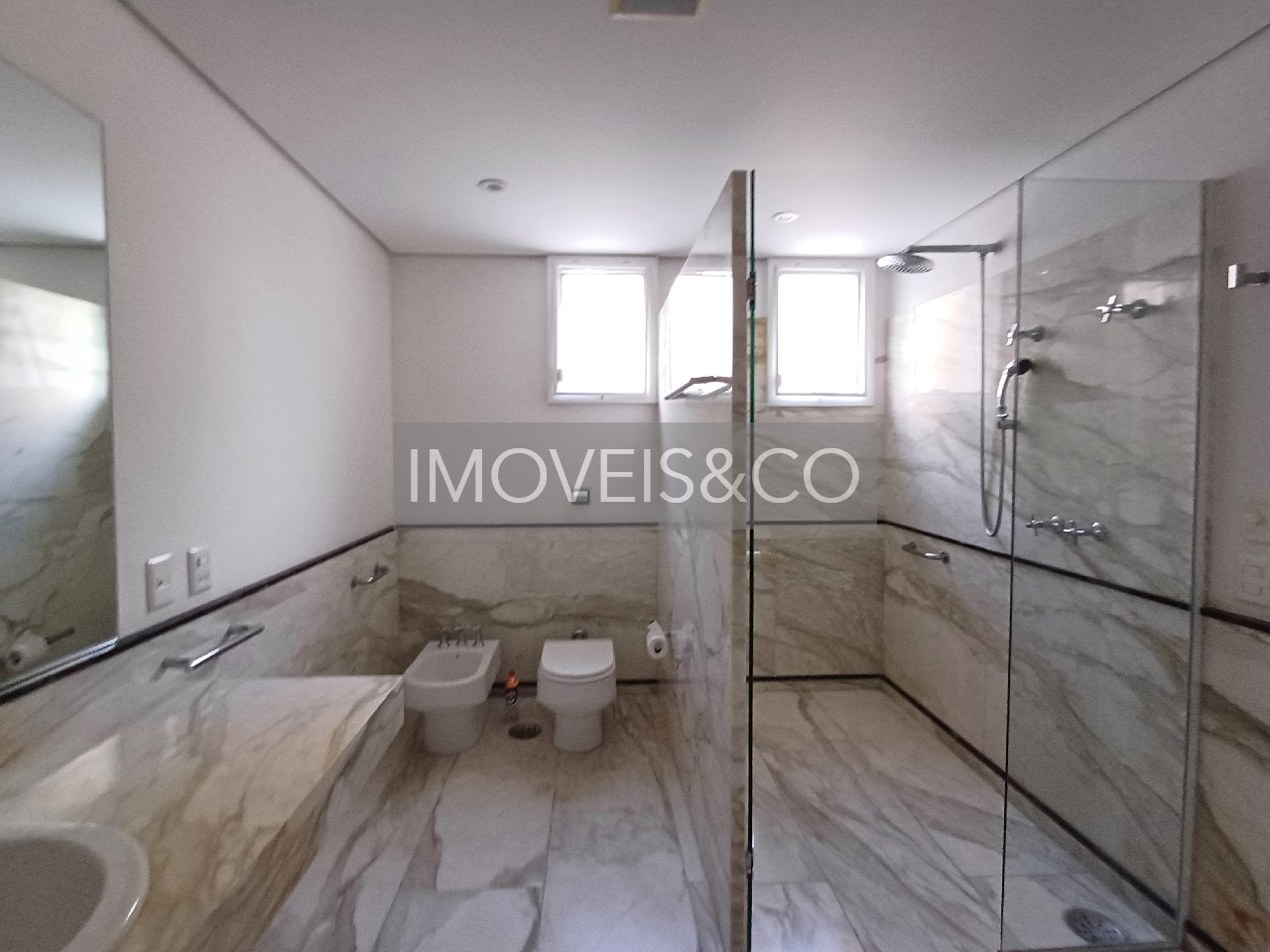 Apartamento para alugar com 4 quartos, 360m² - Foto 8