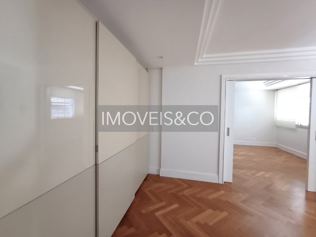 Apartamento para alugar com 4 quartos, 360m² - Foto 13