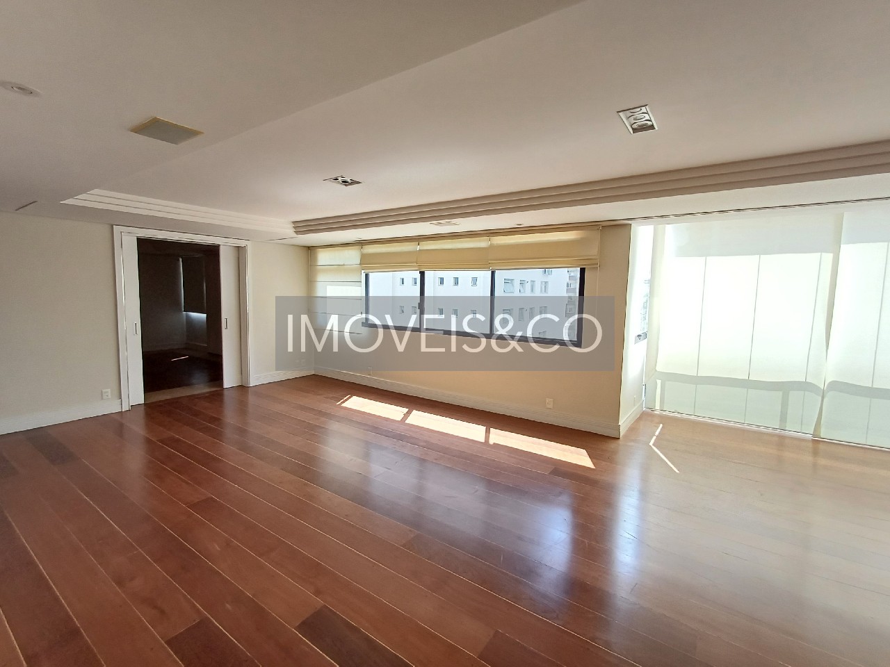 Apartamento para alugar com 4 quartos, 360m² - Foto 7