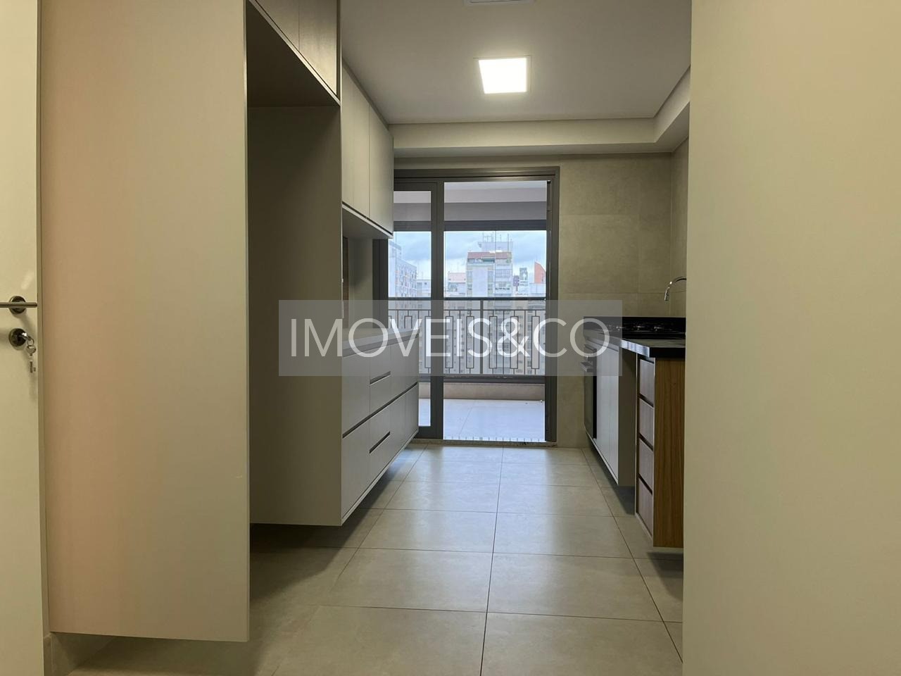 Apartamento à venda com 3 quartos, 149m² - Foto 9