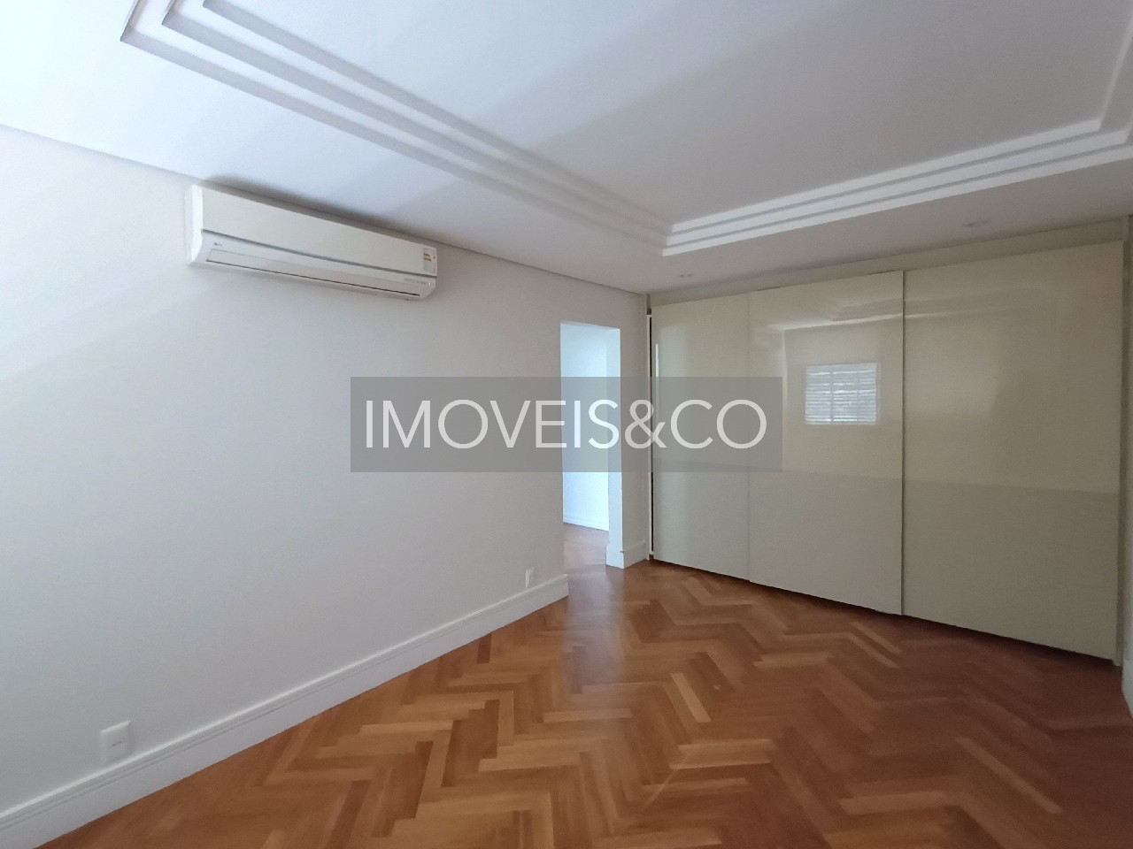 Apartamento para alugar com 4 quartos, 360m² - Foto 11