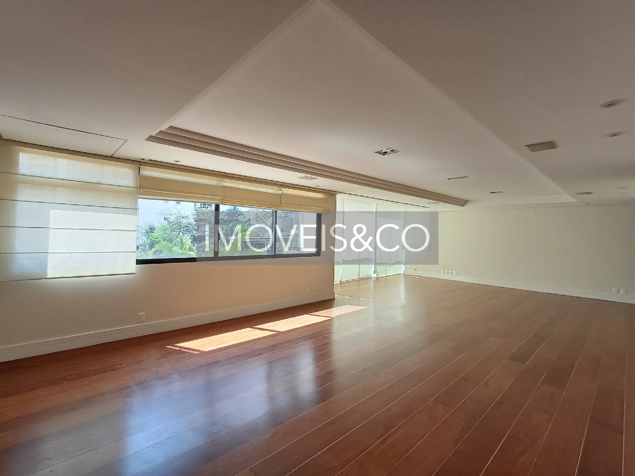 Apartamento para alugar com 4 quartos, 360m² - Foto 1