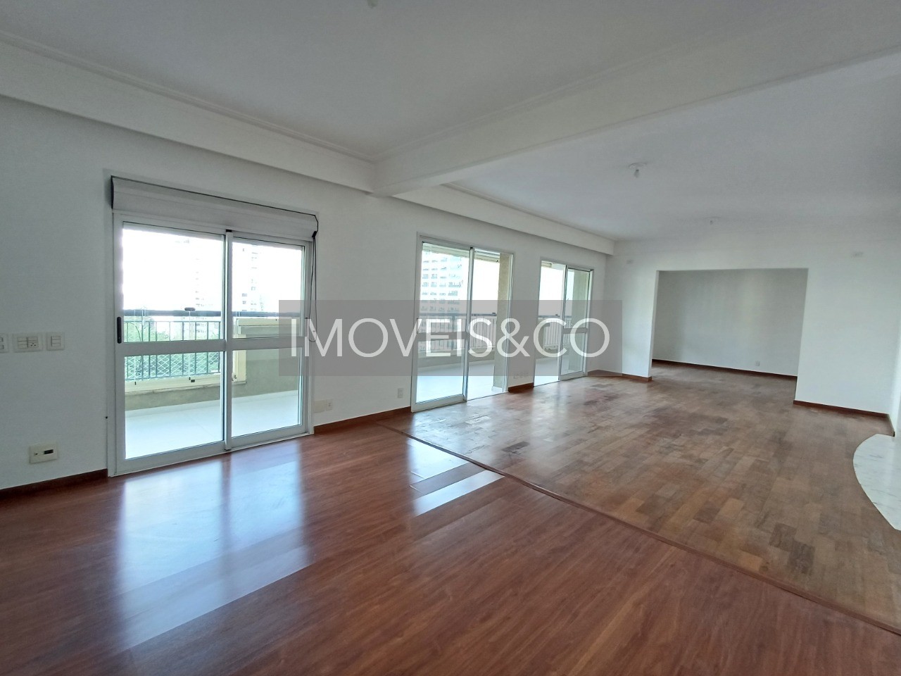 Apartamento à venda com 3 quartos, 222m² - Foto 4