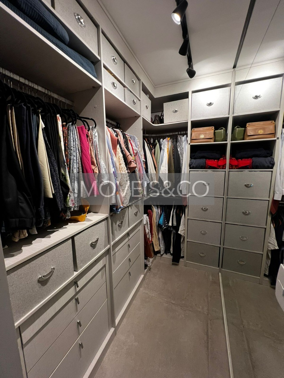 Apartamento à venda com 1 quarto, 68m² - Foto 34