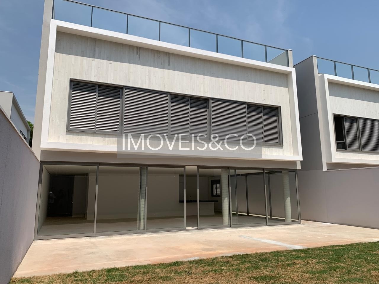 Casa à venda com 4 quartos, 714m² - Foto 1