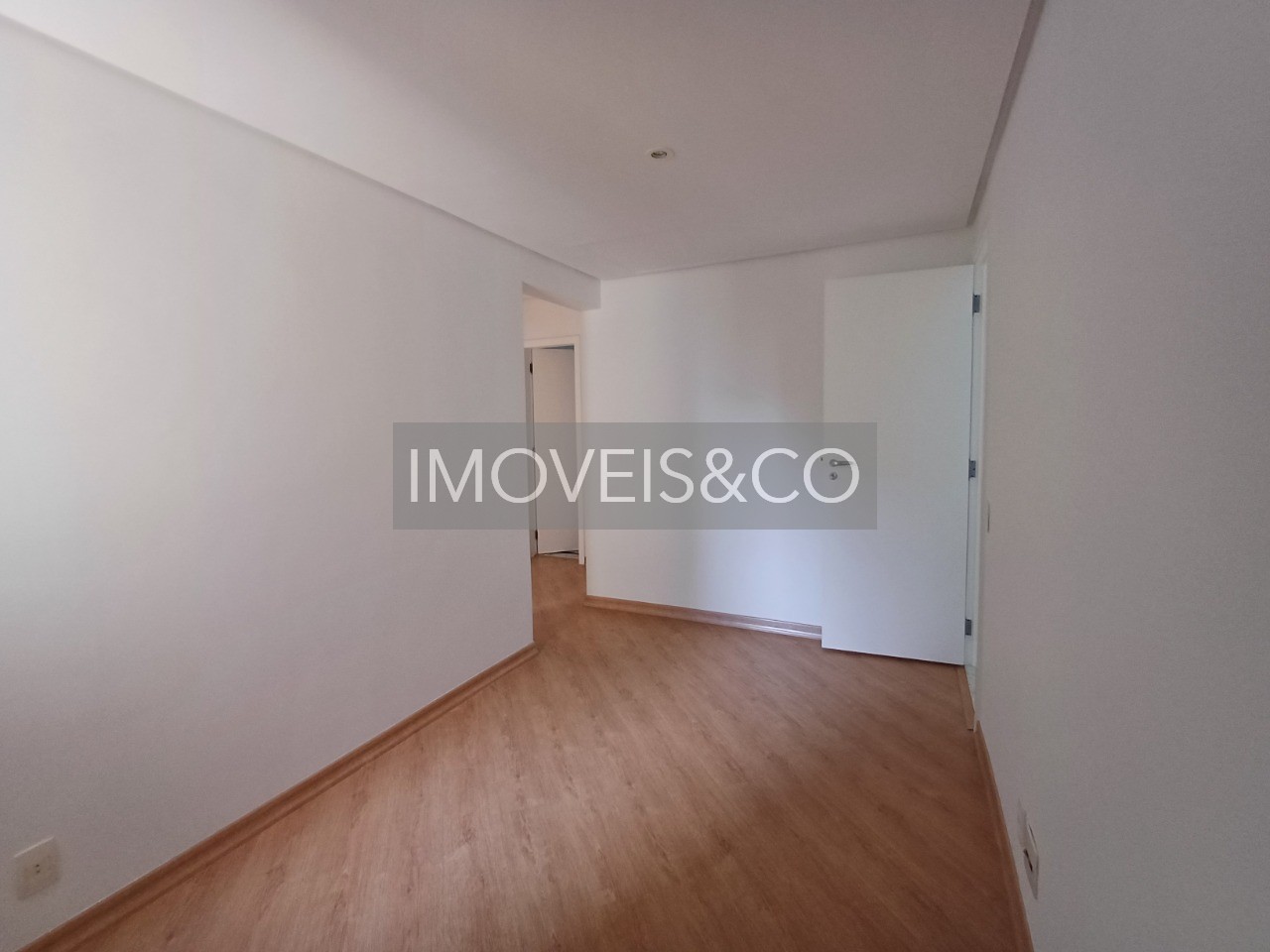 Apartamento à venda com 3 quartos, 222m² - Foto 33