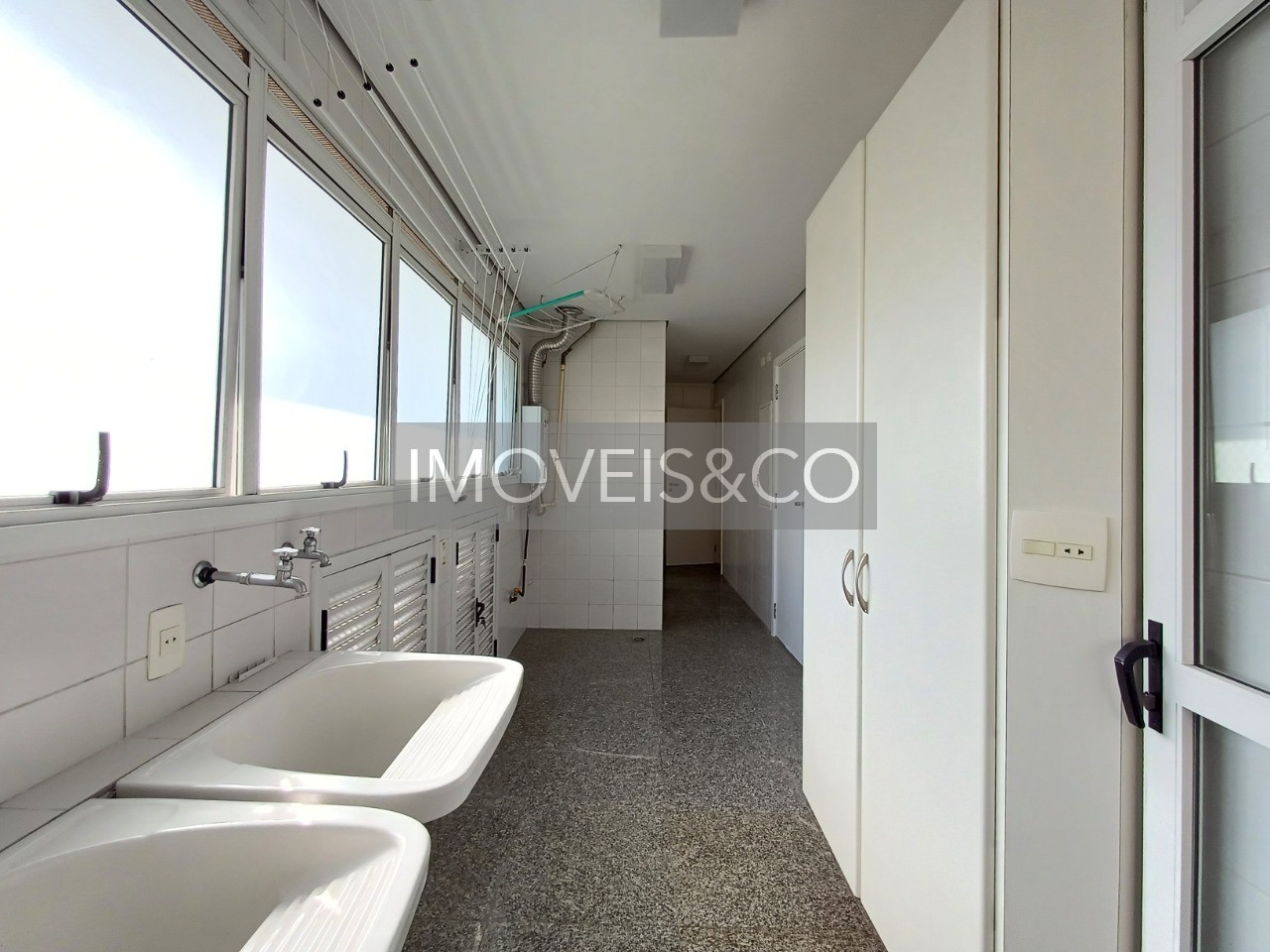 Apartamento à venda com 3 quartos, 222m² - Foto 37