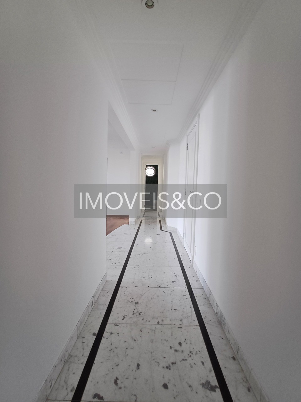 Apartamento à venda com 3 quartos, 222m² - Foto 19