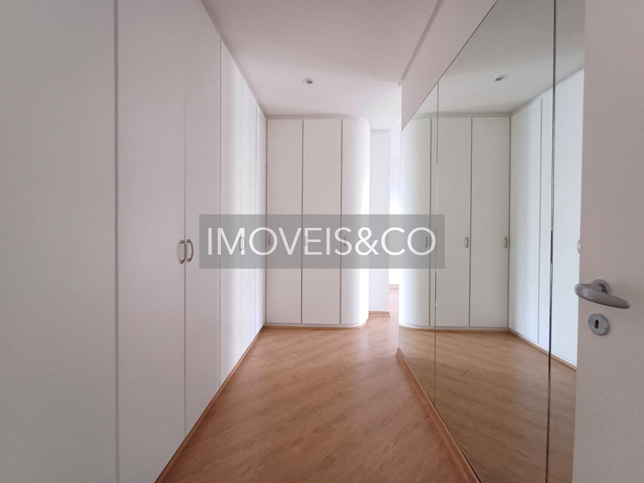 Apartamento à venda com 3 quartos, 222m² - Foto 26