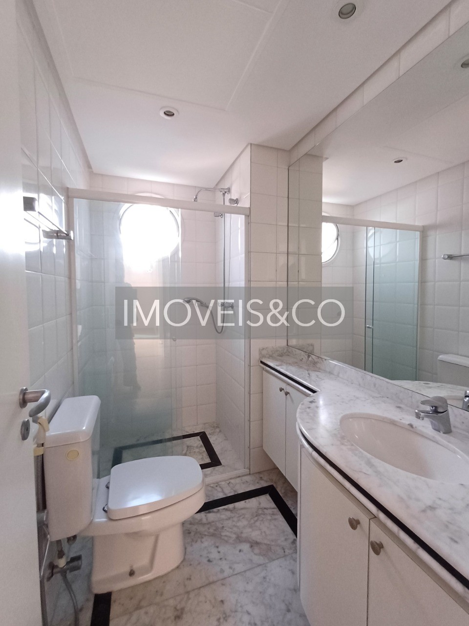 Apartamento à venda com 3 quartos, 222m² - Foto 28