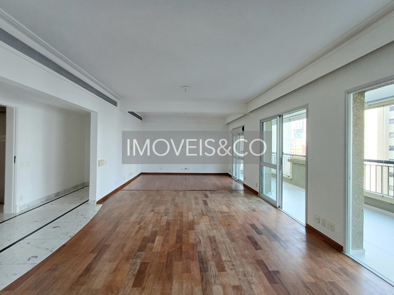 Apartamento à venda com 3 quartos, 222m² - Foto 9