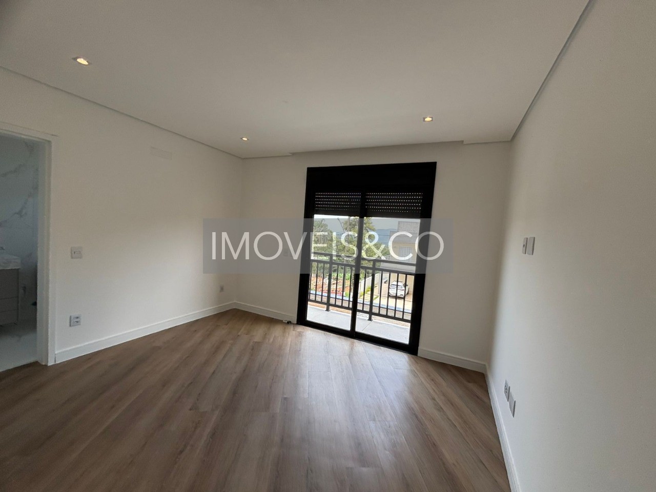 Casa à venda com 4 quartos, 328m² - Foto 11