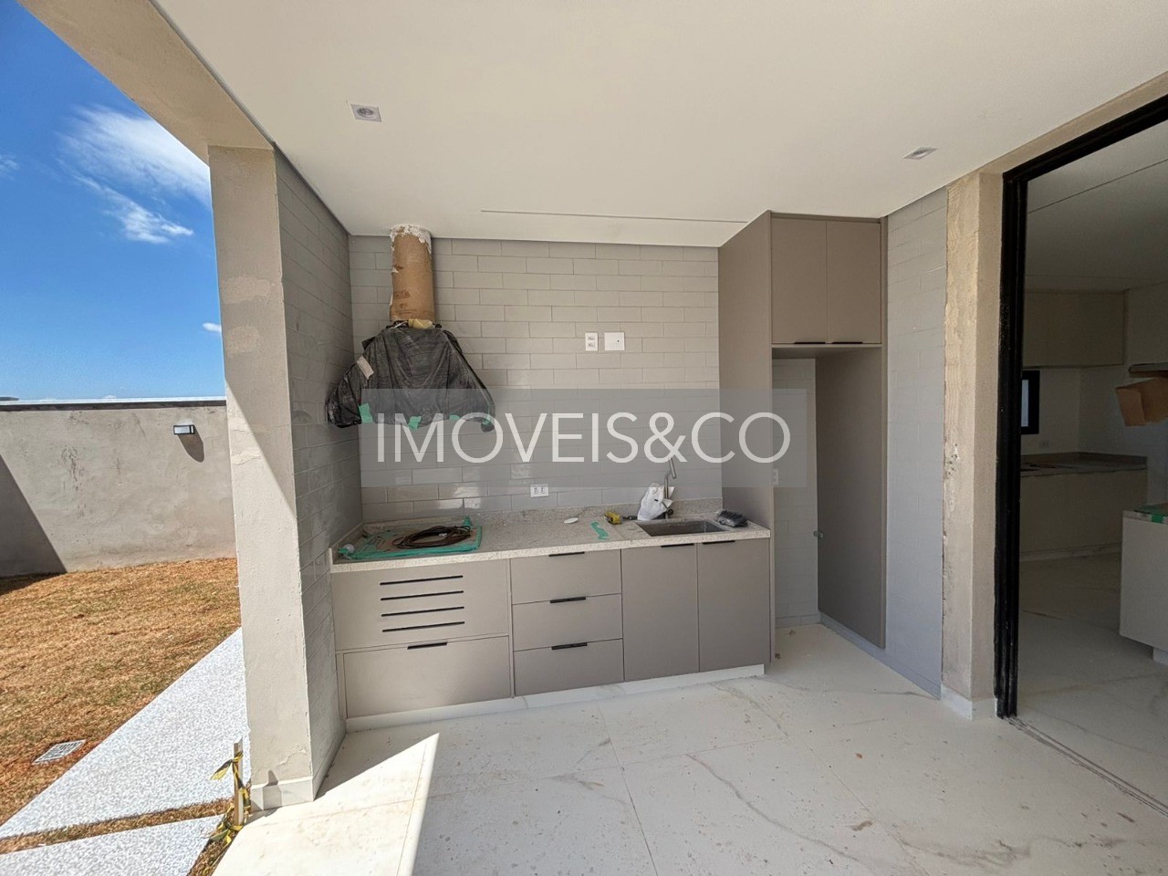 Casa à venda com 4 quartos, 328m² - Foto 23