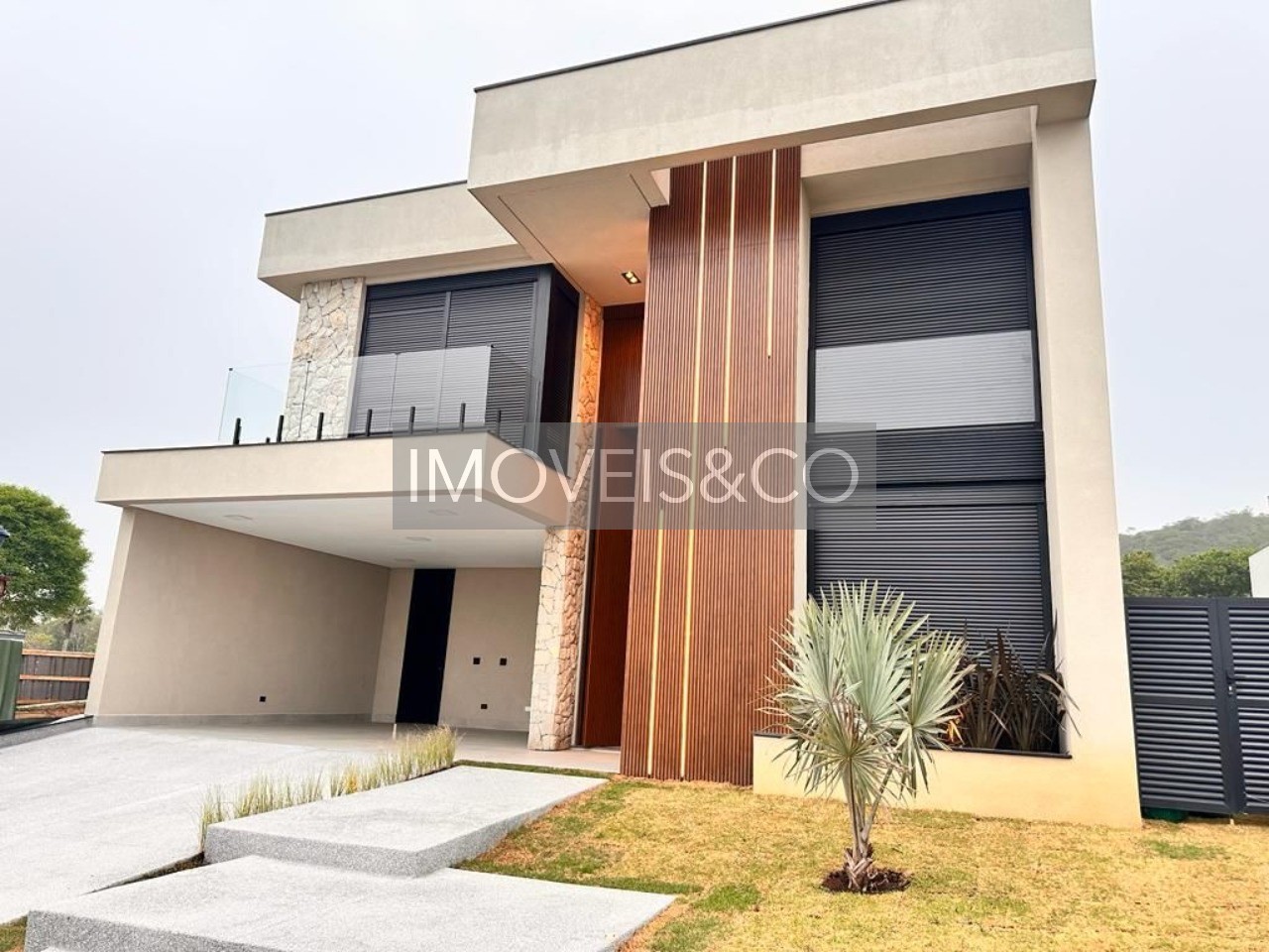 Casa à venda com 5 quartos, 400m² - Foto 1