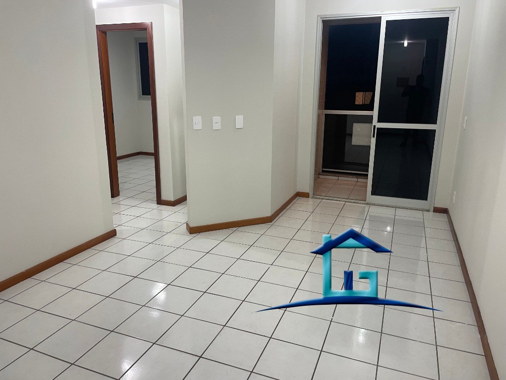 Apartamento à venda com 2 quartos, 70m² - Foto 1