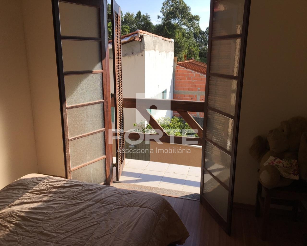 Casa à venda com 2 quartos, 82m² - Foto 2