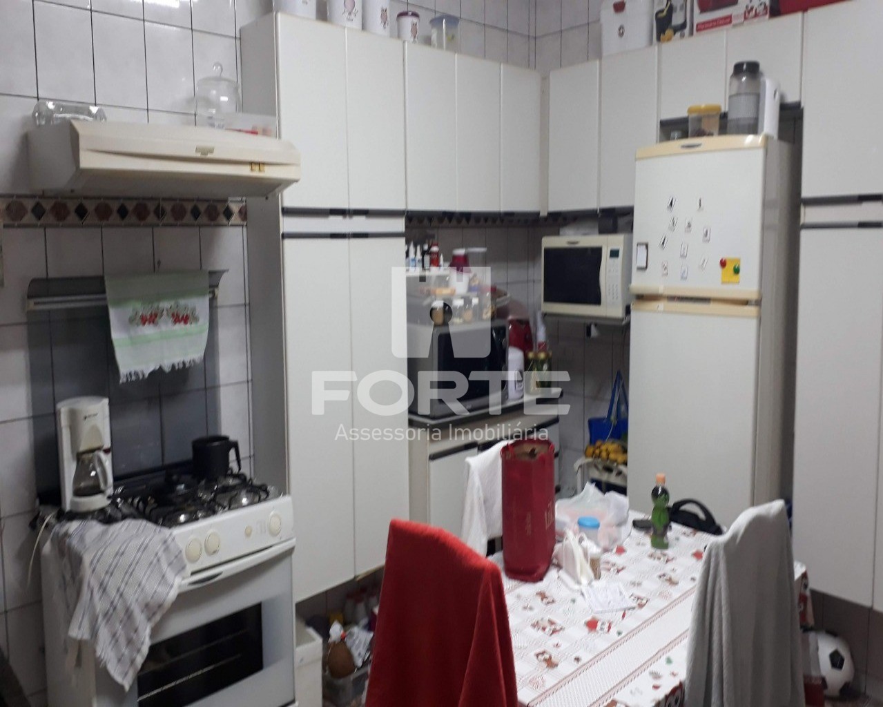 Casa à venda com 2 quartos, 300m² - Foto 3