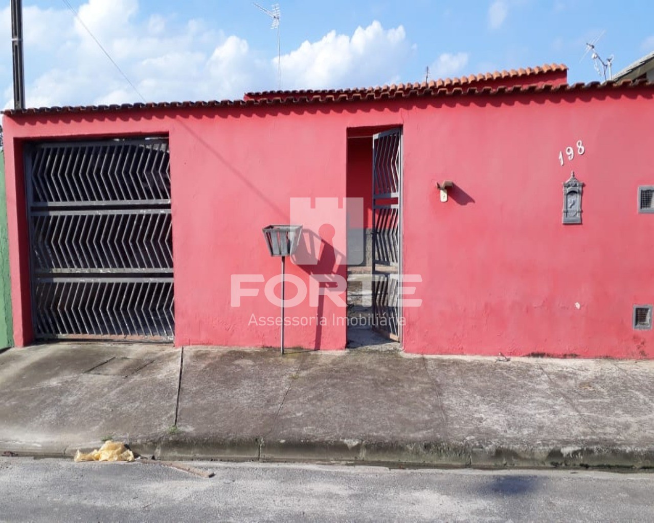 Casa à venda com 2 quartos, 300m² - Foto 13