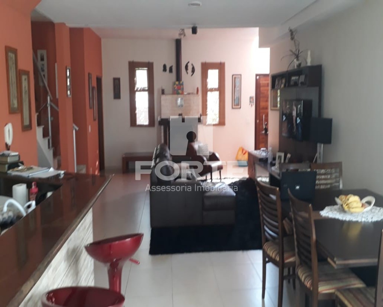 Casa à venda com 4 quartos, 150m² - Foto 2