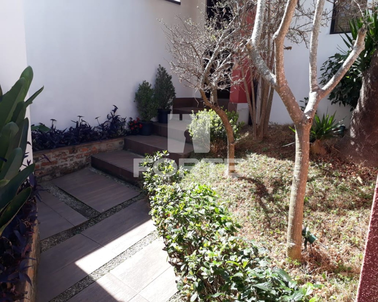 Casa à venda com 4 quartos, 150m² - Foto 3