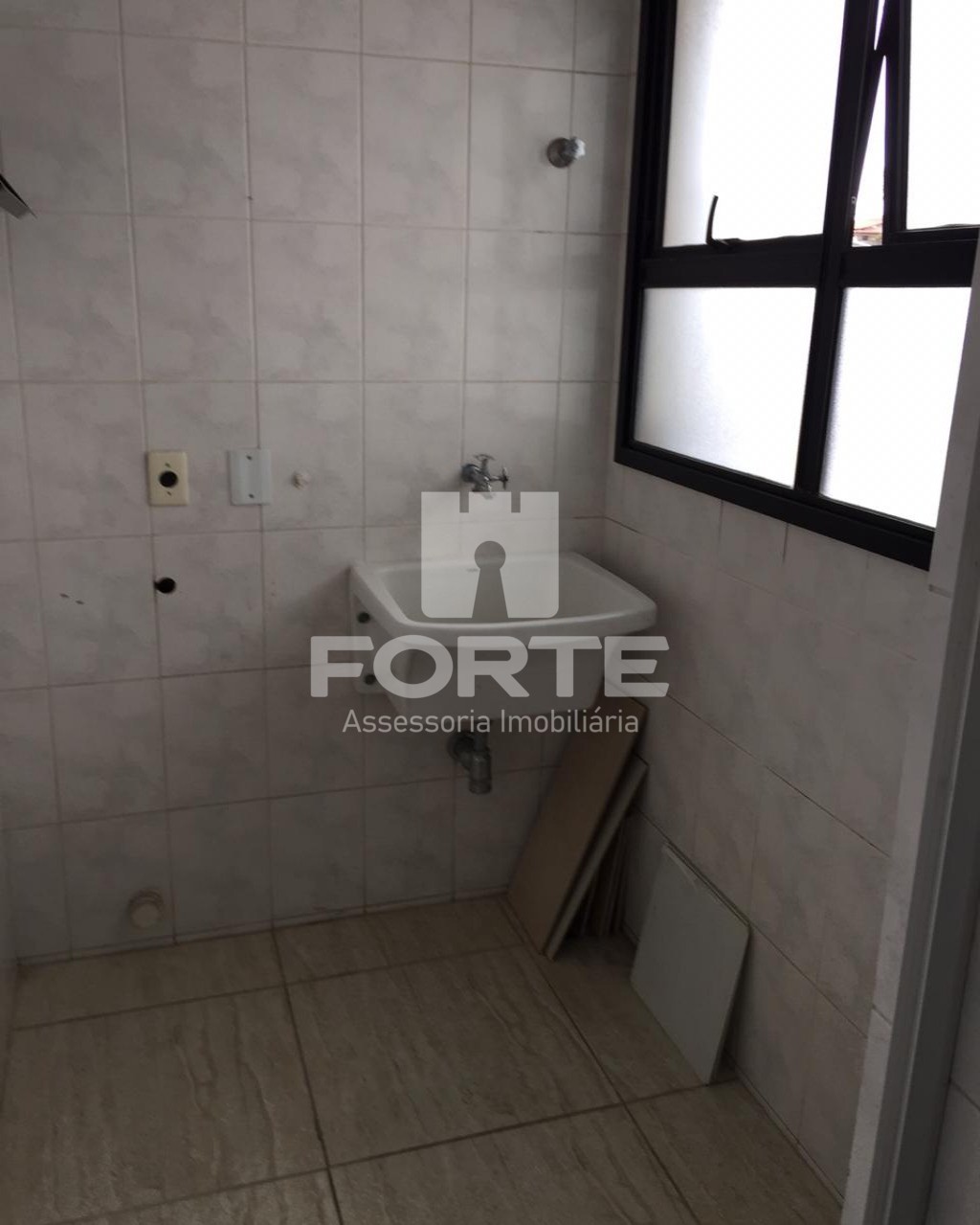 Apartamento à venda com 3 quartos, 75m² - Foto 8