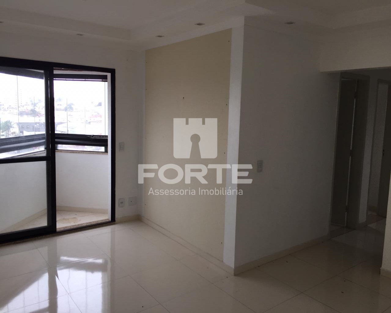 Apartamento à venda com 3 quartos, 75m² - Foto 13