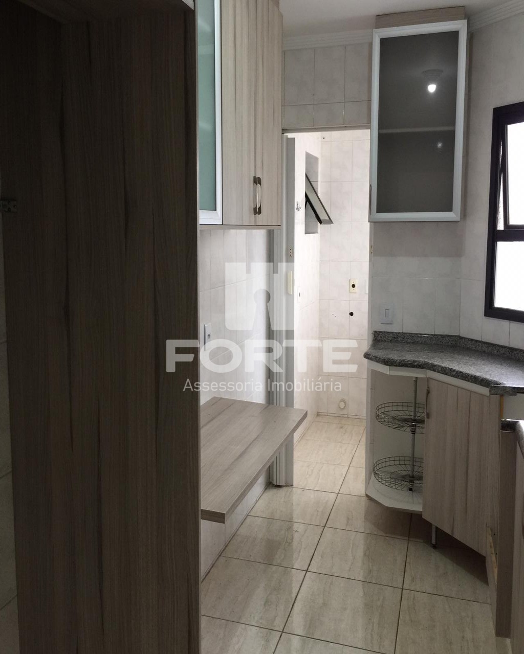 Apartamento à venda com 3 quartos, 75m² - Foto 14