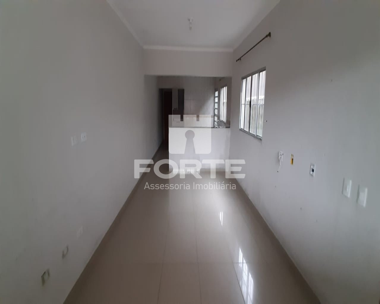 Casa à venda com 3 quartos, 125m² - Foto 1