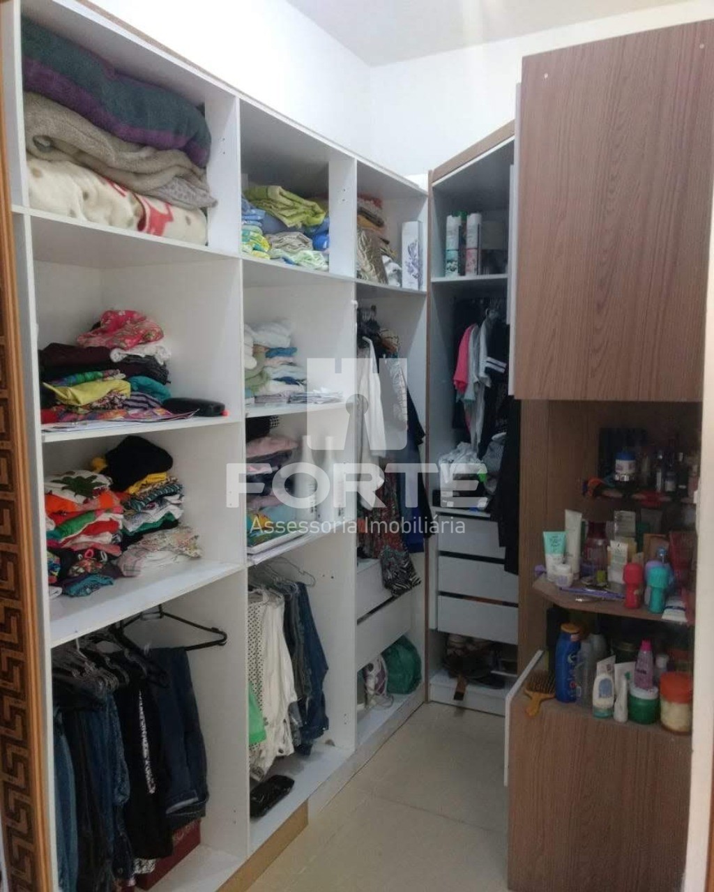 Casa à venda com 3 quartos, 319m² - Foto 10