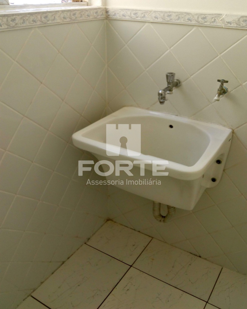 Apartamento à venda com 2 quartos, 63m² - Foto 17