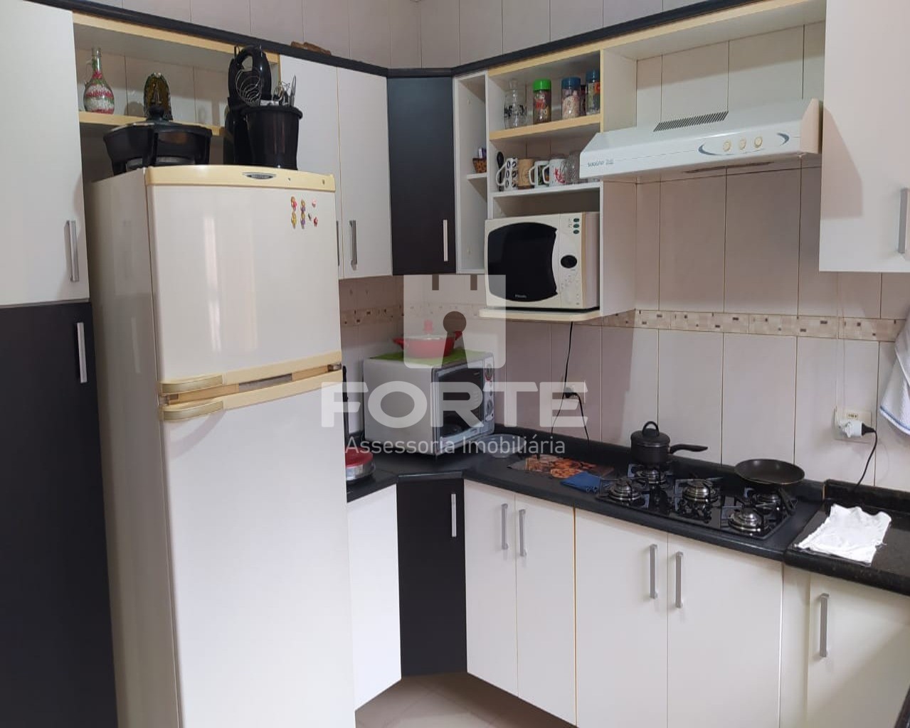 Casa à venda com 2 quartos, 370m² - Foto 5